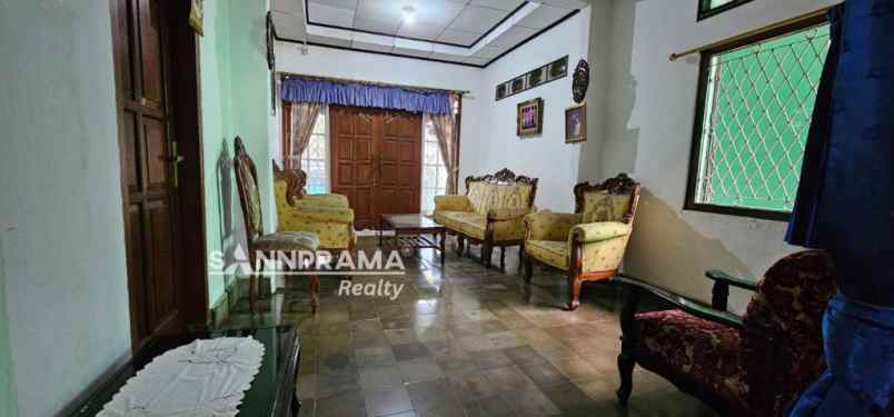 dijual rumah depok