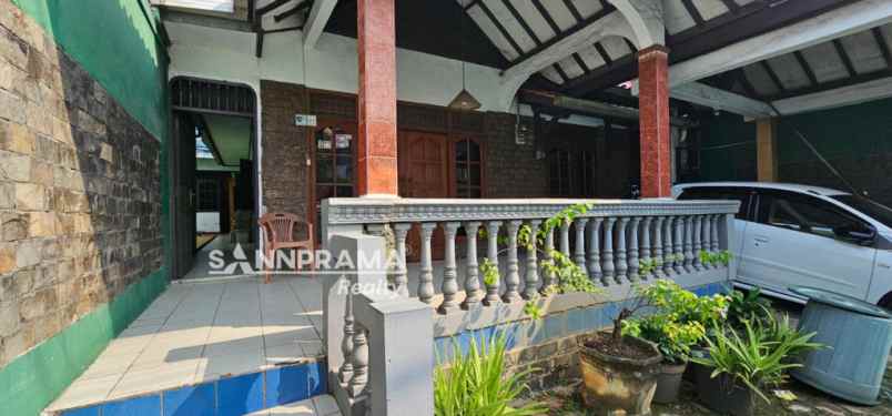 dijual rumah depok