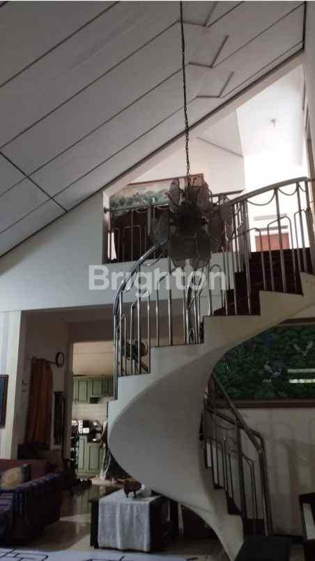dijual rumah dharmahsada