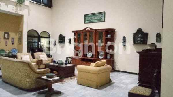 dijual rumah dharmahusada