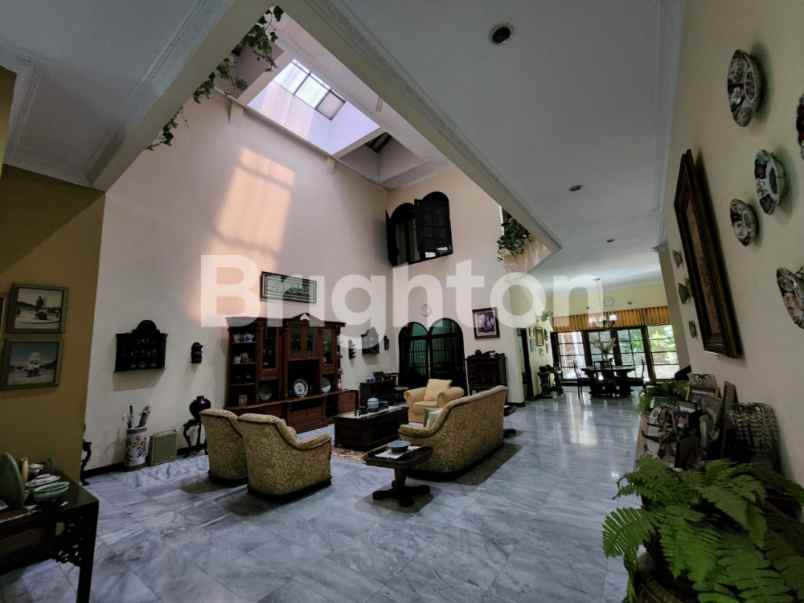 dijual rumah dharmahusada indah