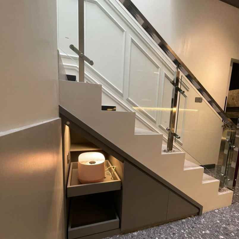 dijual rumah di alana tambak oso