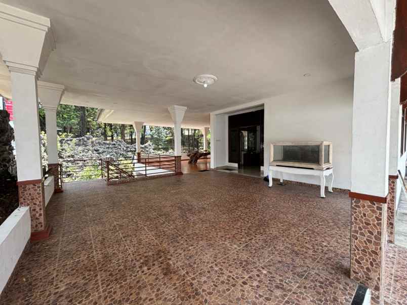 dijual rumah di bilangan cinere