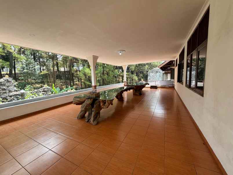 dijual rumah di bilangan cinere