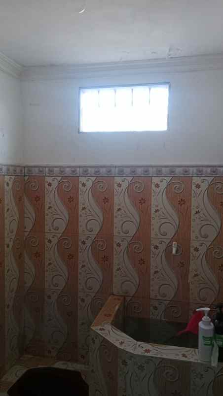 dijual rumah di jl serayu wajak utara pasar kab malang