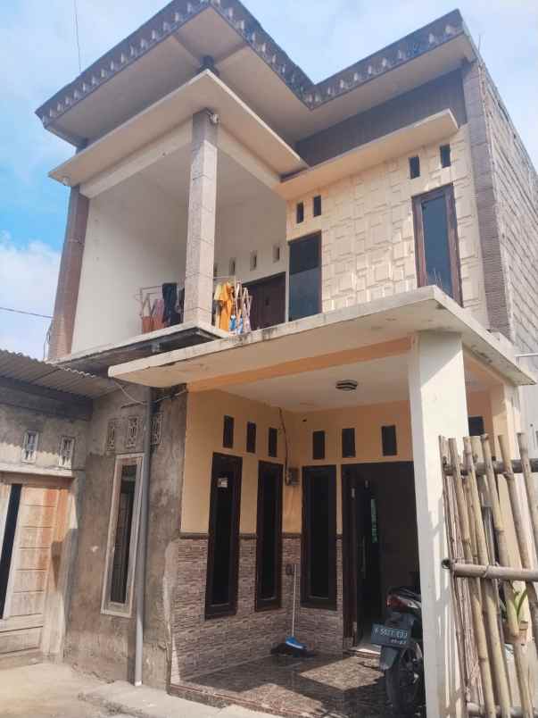 dijual rumah di jl serayu wajak utara pasar kab malang