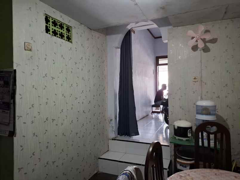 dijual rumah di kelurahan karangrejo jember