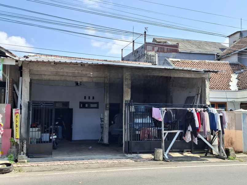 dijual rumah di kelurahan karangrejo jember