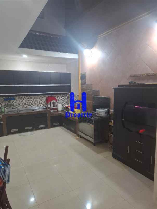 dijual rumah di komplek cemara asri medan jalan kenari