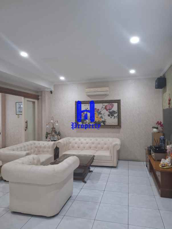 dijual rumah di komplek cemara asri medan jalan kenari