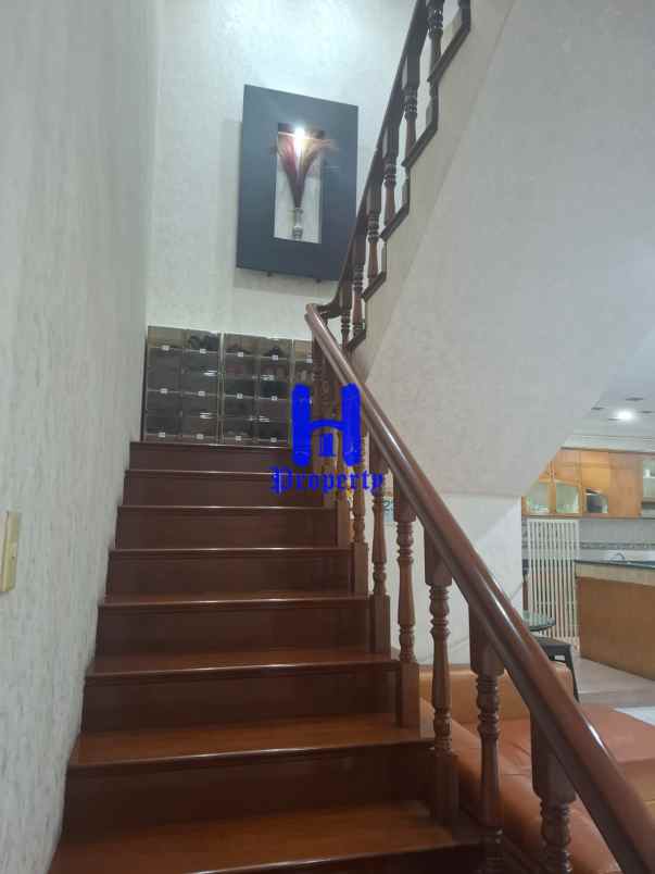 dijual rumah di komplek cemara asri medan jalan kenari