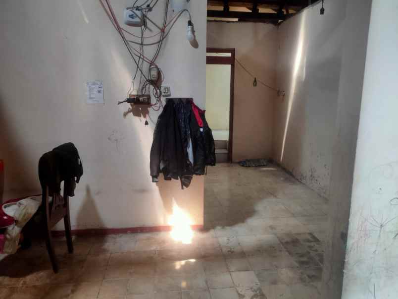 dijual rumah di kumudasmoro