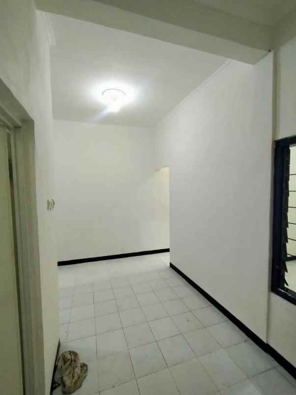 dijual rumah di lamper tengah semarang