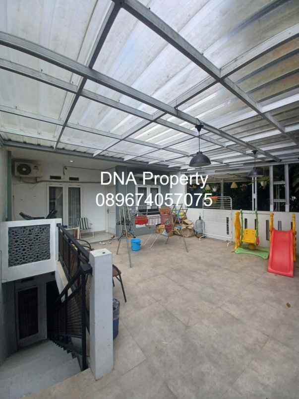 dijual rumah di pemkot cimahi 2 lantai