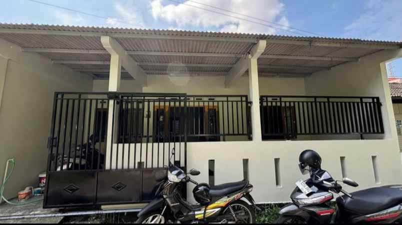 dijual rumah di perum korpri sambiroto semarang