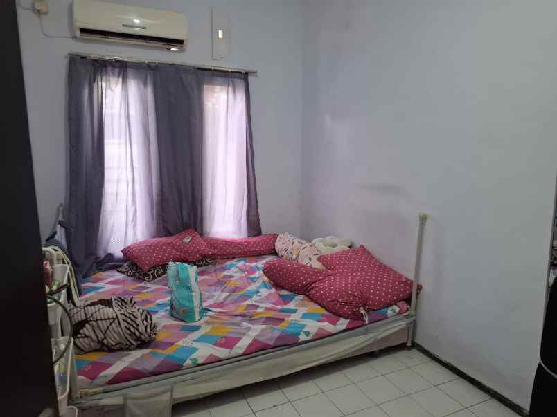 dijual rumah di perumahan gunung batu jember