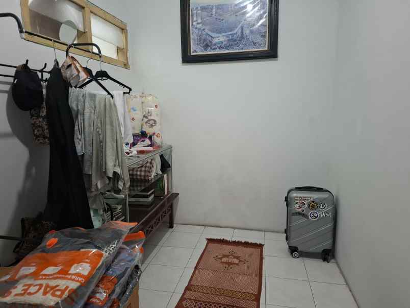 dijual rumah di perumahan gunung batu jember