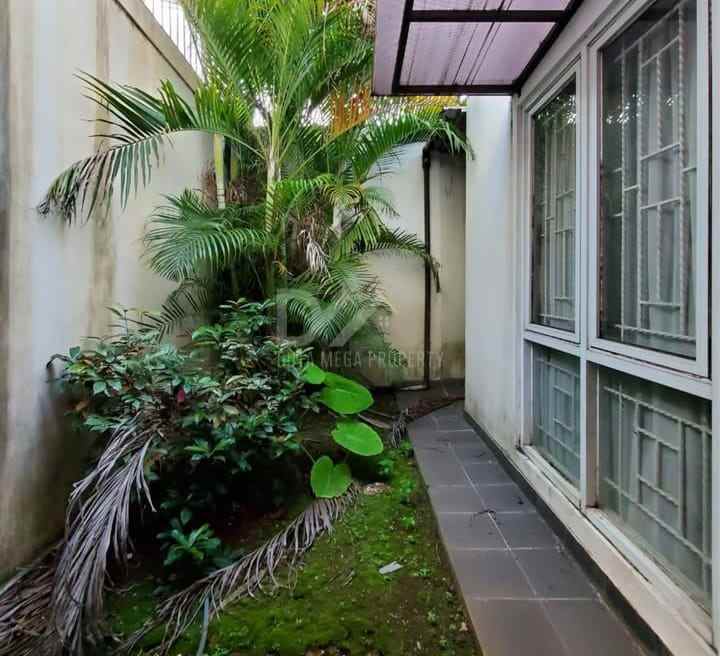 dijual rumah di rempoa tangerang selatan