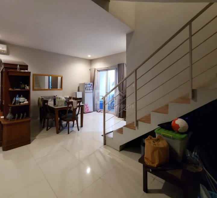 dijual rumah di rempoa tangerang selatan