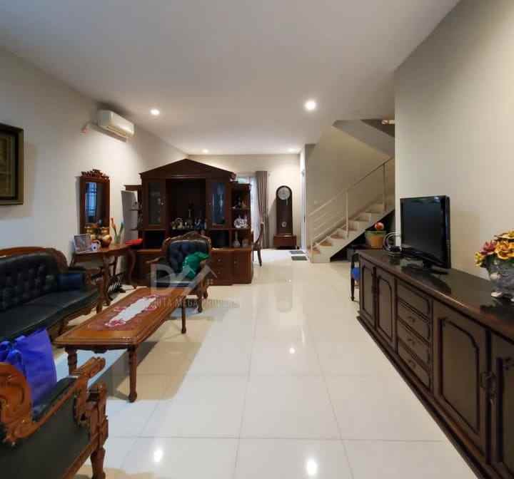 dijual rumah di rempoa tangerang selatan