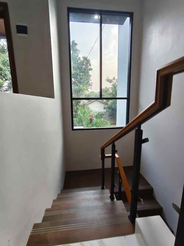 dijual rumah di sumber solo