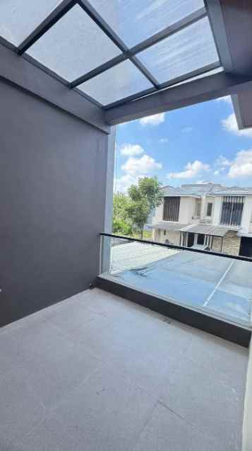 dijual rumah dian istana