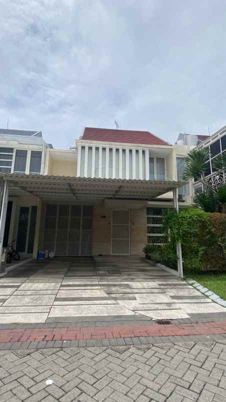 dijual rumah east coast park