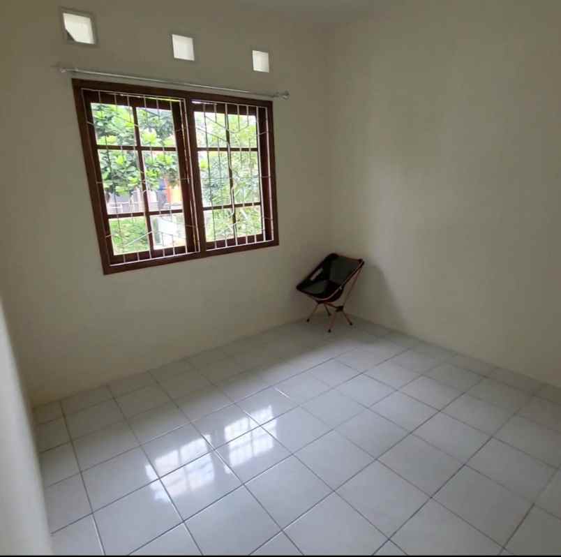 dijual rumah eksklusif komplek tamansari bukit bandung