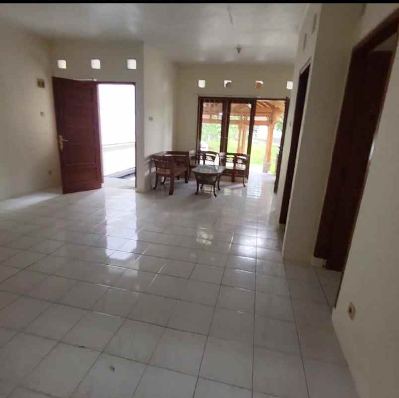 dijual rumah eksklusif komplek tamansari bukit bandung