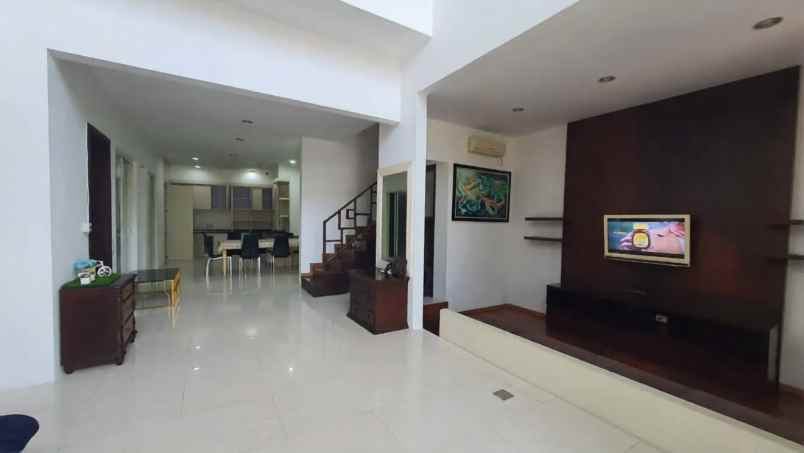 dijual rumah fulerton citraland