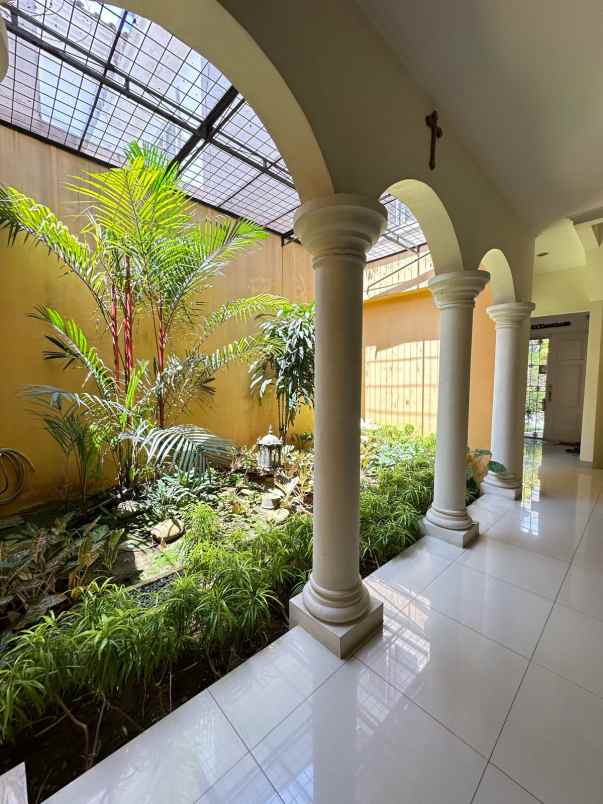 dijual rumah gading serpong tangerang