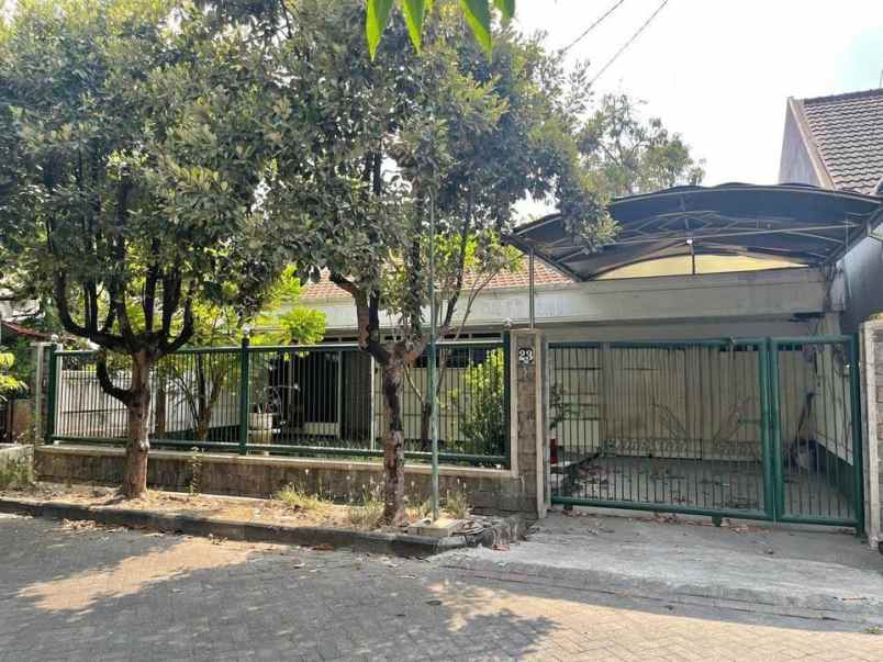 dijual rumah gayungsari