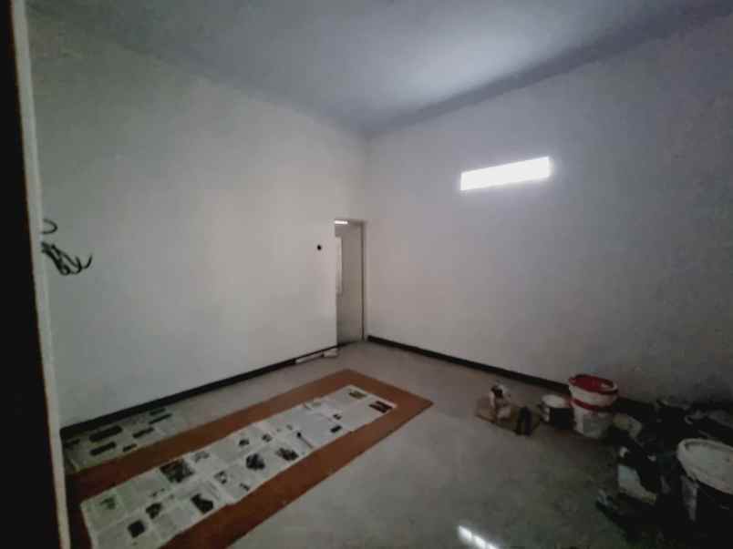 dijual rumah gedongan colomadu karanganyar