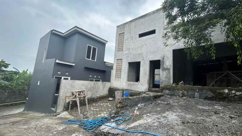 dijual rumah grafika