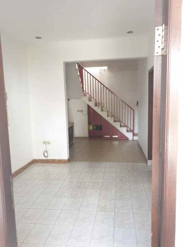 dijual rumah graha raya bintaro