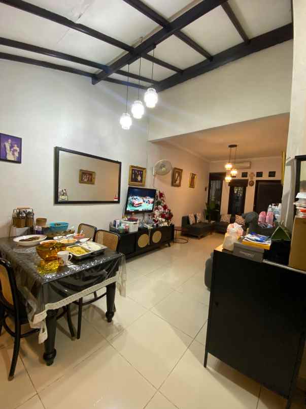 dijual rumah graha tajur asri