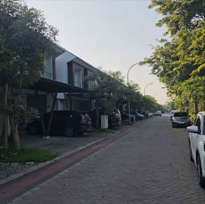dijual rumah grand pakuwon barat