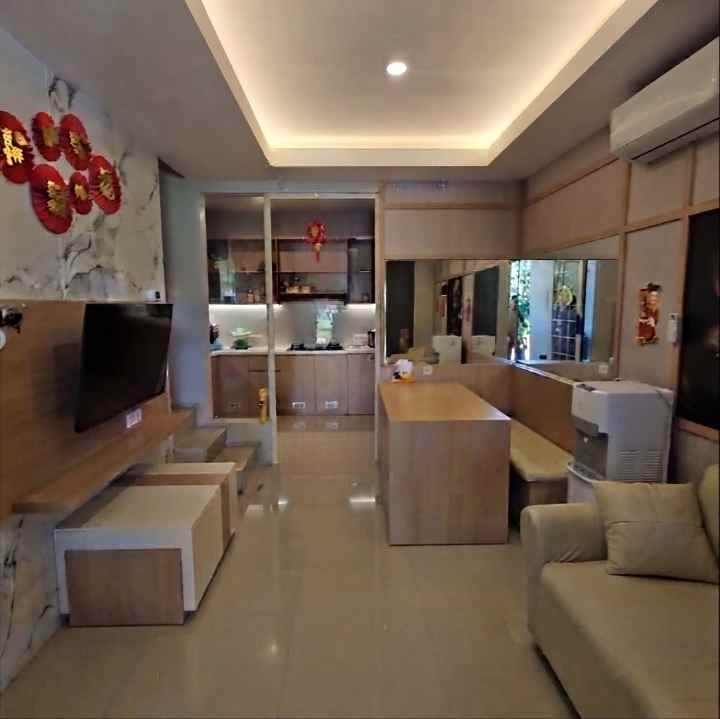 dijual rumah grand pakuwon barat