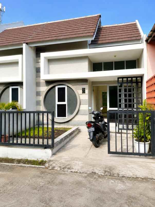 dijual rumah grand residence setu bekasi