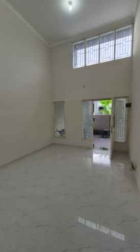 dijual rumah green semanggi