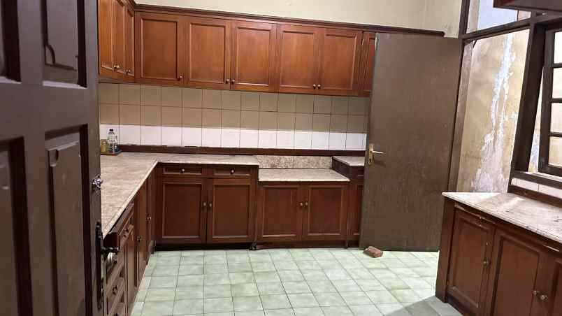 dijual rumah grogol selatan