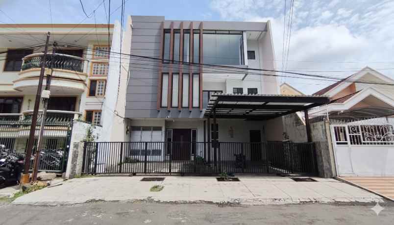 dijual rumah gubeng
