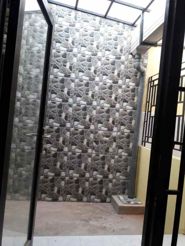 dijual rumah gunung anyar