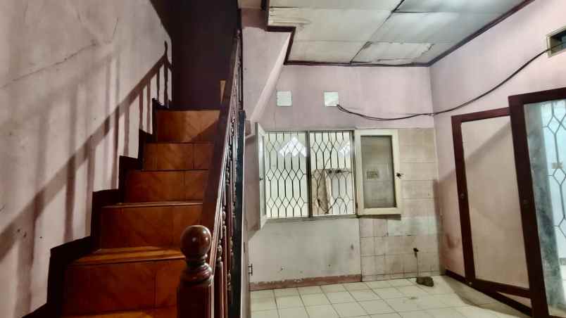 dijual rumah harapan indah