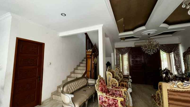 dijual rumah harapan indah cluster