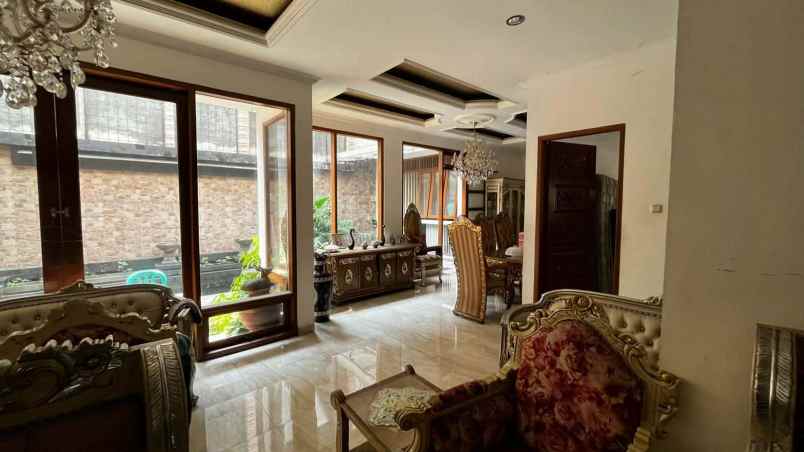 dijual rumah harapan indah cluster