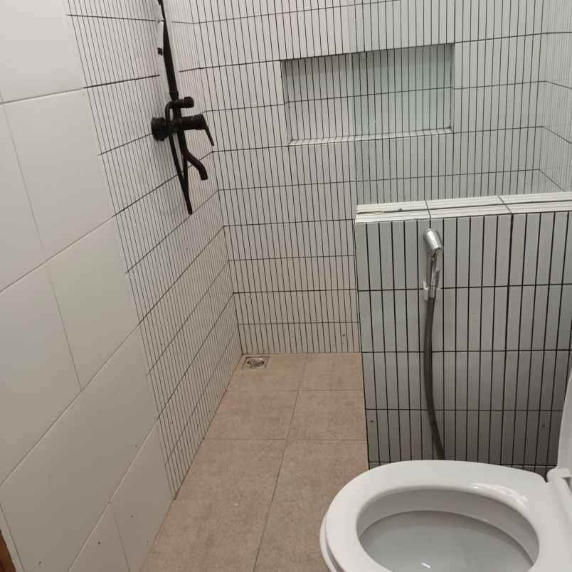 dijual rumah hook dekat polsek ciwastra