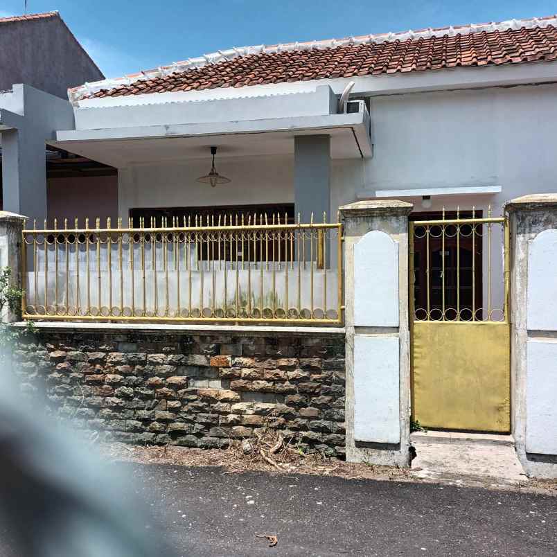 dijual rumah hook dekat polsek ciwastra