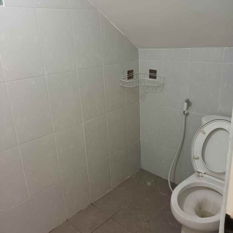 dijual rumah hook dekat polsek ciwastra