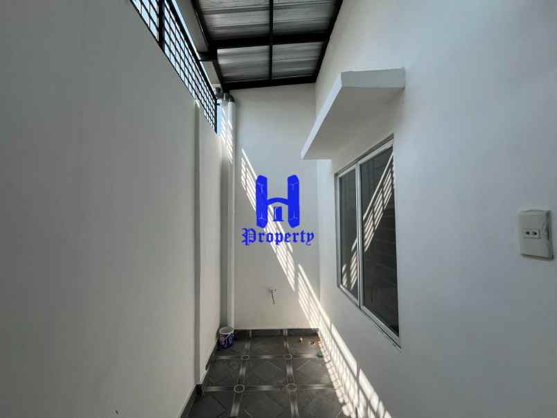 dijual rumah hook di komplek bhayangkara nodigon medan